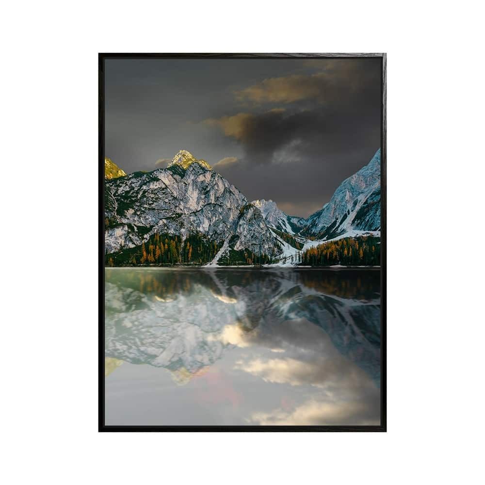 Canvas sort svevelist Reflection Mountain V 90x120 / Roy Chr. Lauritsen