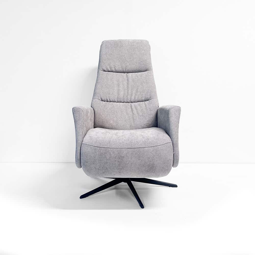 Luna hvilestol, Medium Manuell,  Storm 9492 cool beige, sokkel PBS Polaris sort