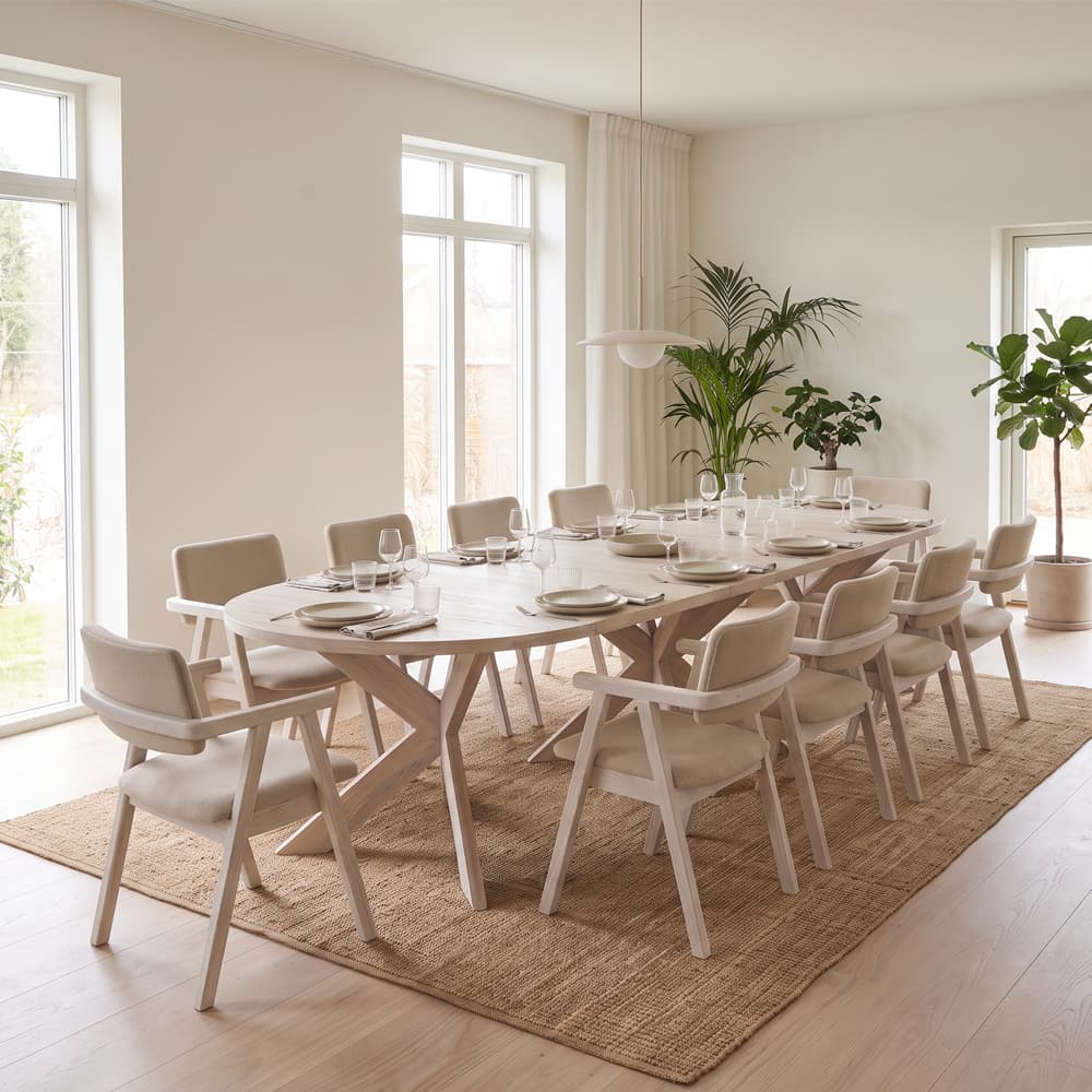 Alta Spisebord inkl 6 ileggsplater, hvitpigmentert eikfinér, Ø130 cm