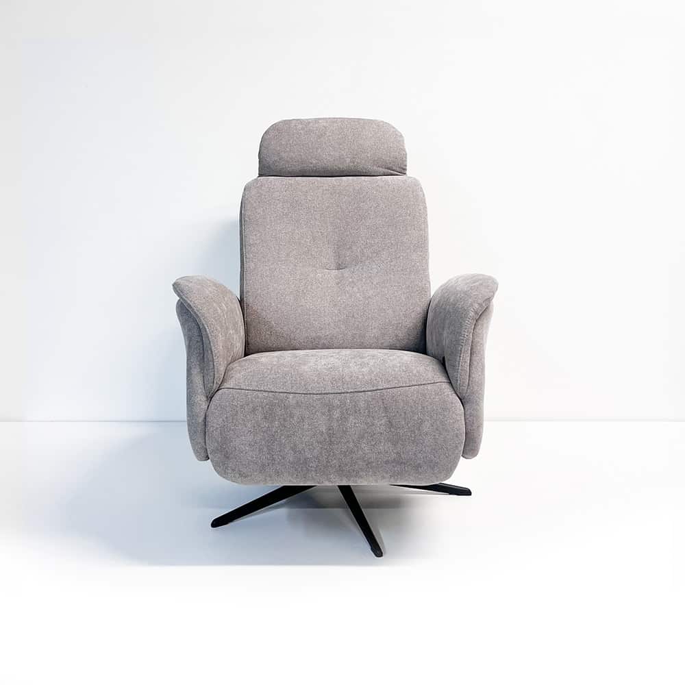 Louise hvilestol, Manuell,  Storm 9492 cool beige, sokkel PBS sort