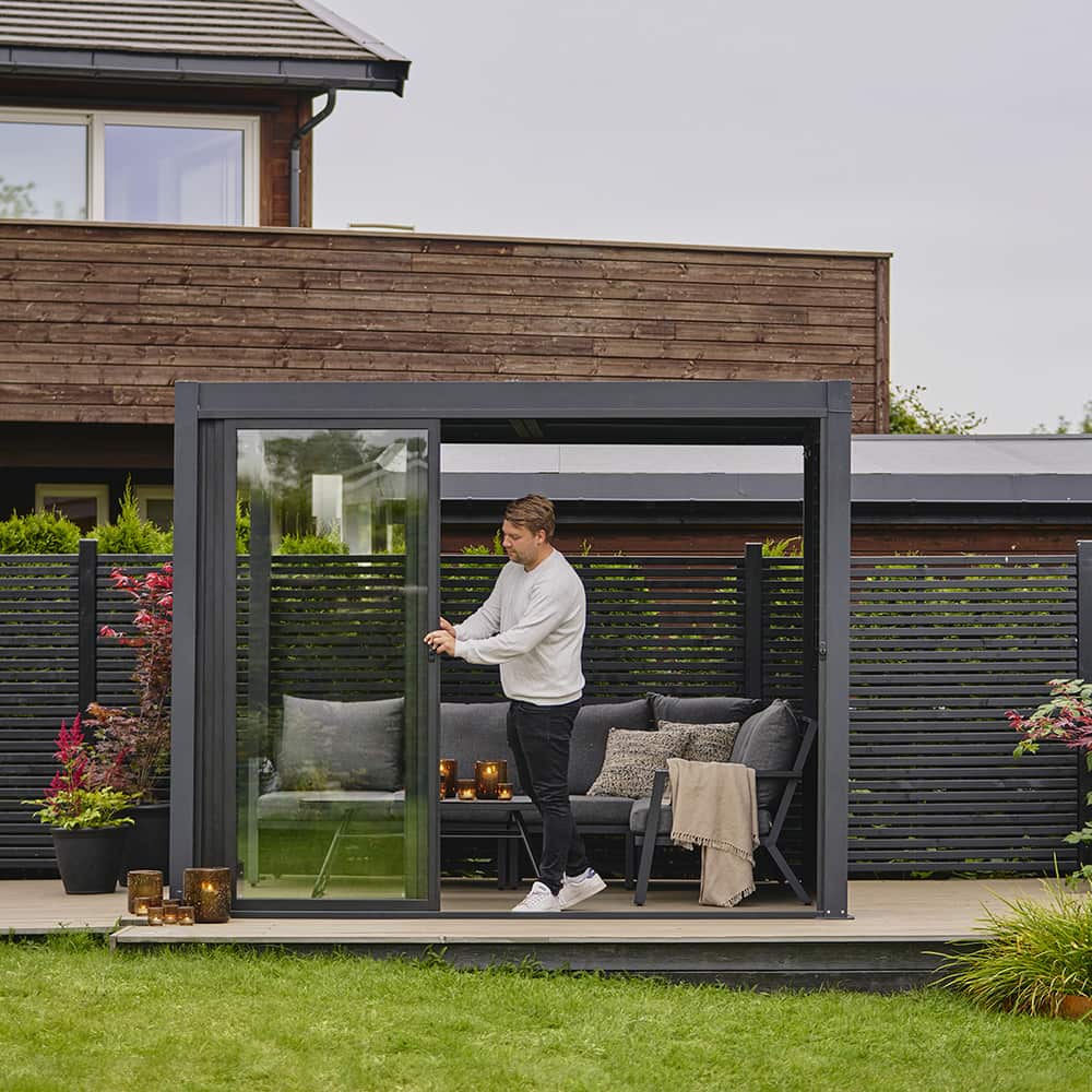 Pergola Skyvedør i glass 370x218cm - Sort